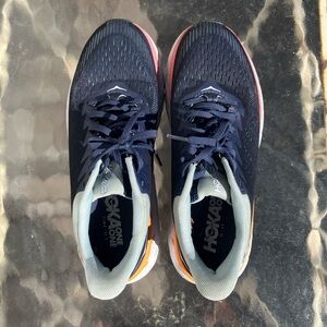 Hoka One One Clifton 7 women’s size 8.5